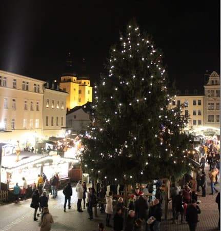 Die Geschichte des Weihnachtsmarktes und ein Bummel über den Plauener Weihnachtsmarkt