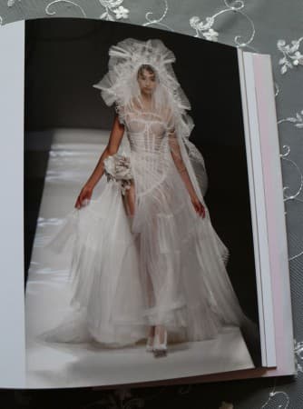 Tüll über einem Korsett - ein Brautkleid von Jean Paul Gaultier