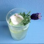 Die besten Sommercocktails - Rezept für Cocktail mit Gin - Lavendel Gin Fizz