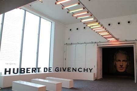 Die Spitze der Eleganz – Hubert de Givenchy in Calais