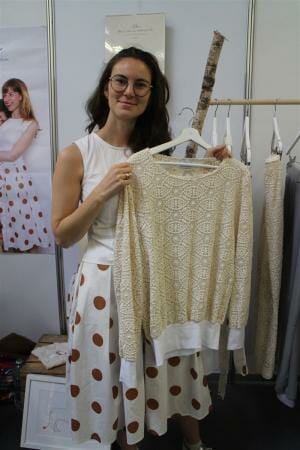 Nachhaltige Mode von Sophia Schneider-Esleben - Pullover aus GOTS zertifizierter Spitze der Modespitze Plauen