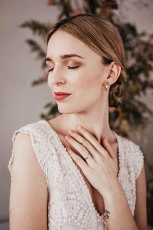 Organic Lace by Modespitze | Outfit by Yoora Studio Bratislava | Hochzeitsmode | Sustainable Wedding Dresses