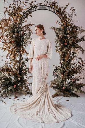 Yoora Studio Bratislava - Sustainable Wedding Dress with Organic Lace by Modespitze