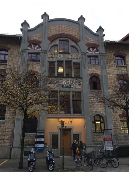 Das ehemalige Lagerhaus für Stickereiwaren in St. Gallen beherbergt heute Ausstellungen und Restaurants