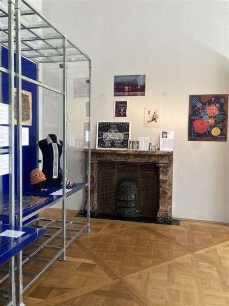 Ausstellung über Plauener Spitze - Nouveautes - im Kunstgewerbemuseum im Schloss Pillnitz